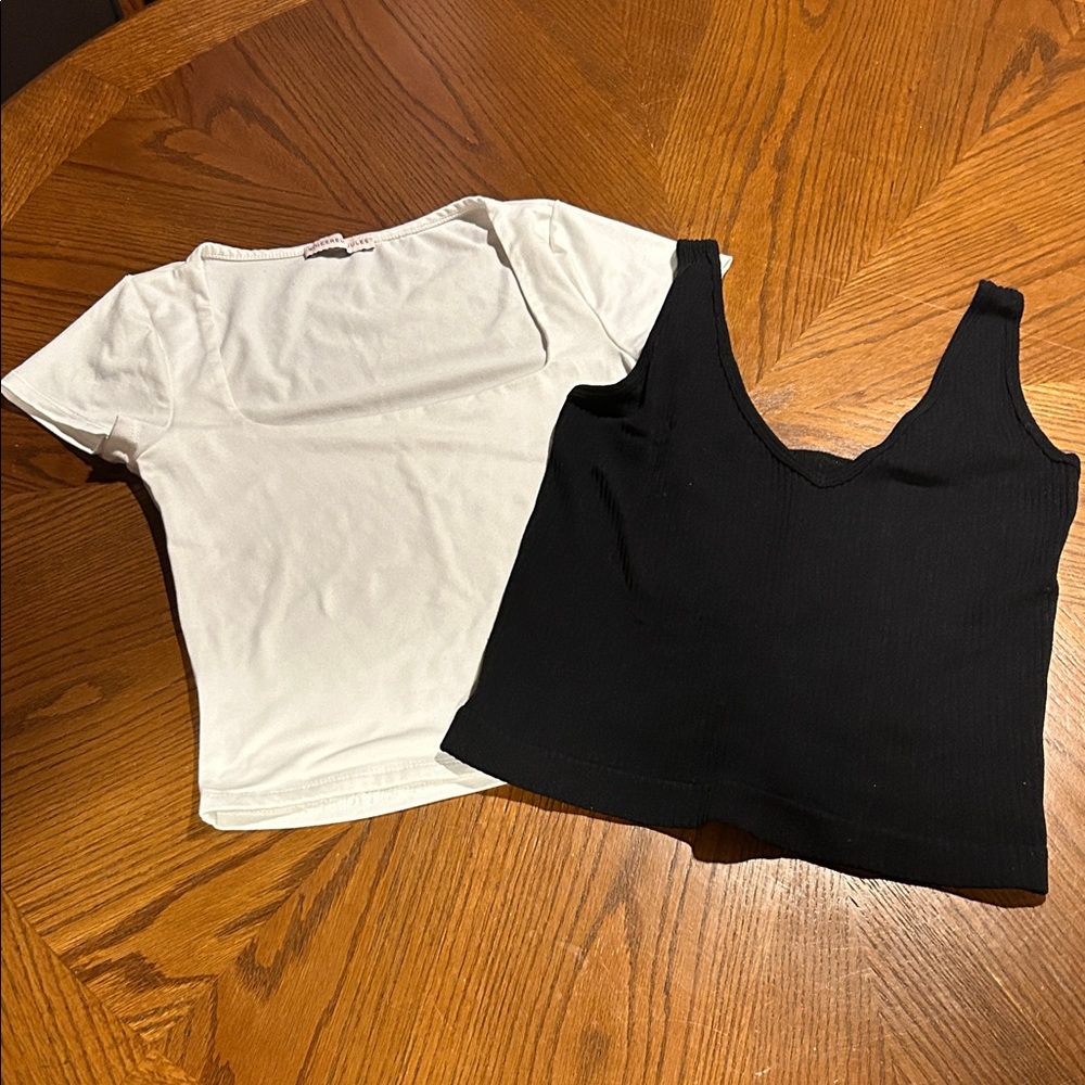 Lot of 2 tops